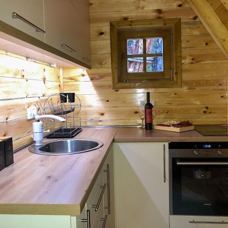 The Pine Forest Cottage ชาเบลียค ภายนอก รูปภาพ