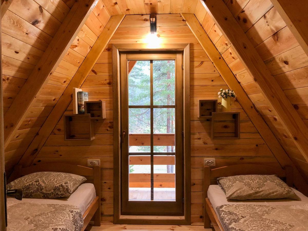 The Pine Forest Cottage ชาเบลียค ภายนอก รูปภาพ